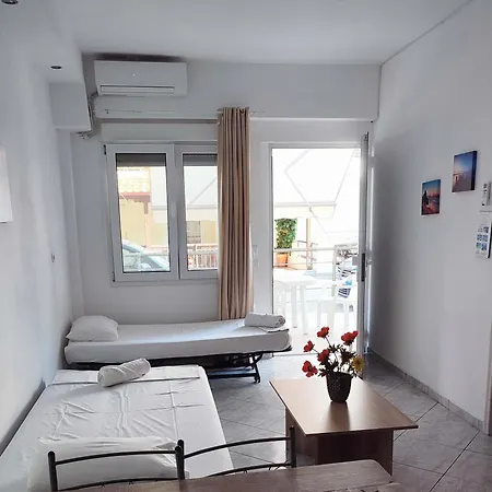 Nikforos Apartments2 *