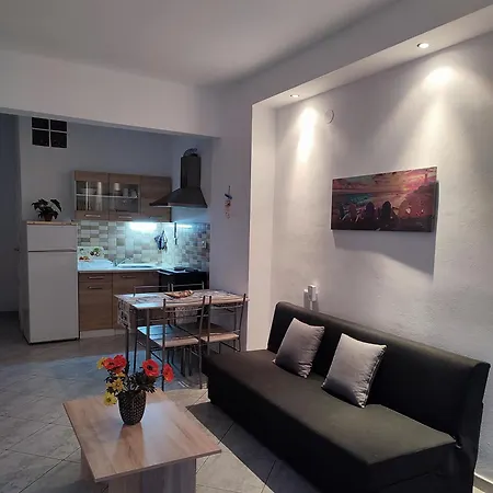 Daire Nikforos Apartments2